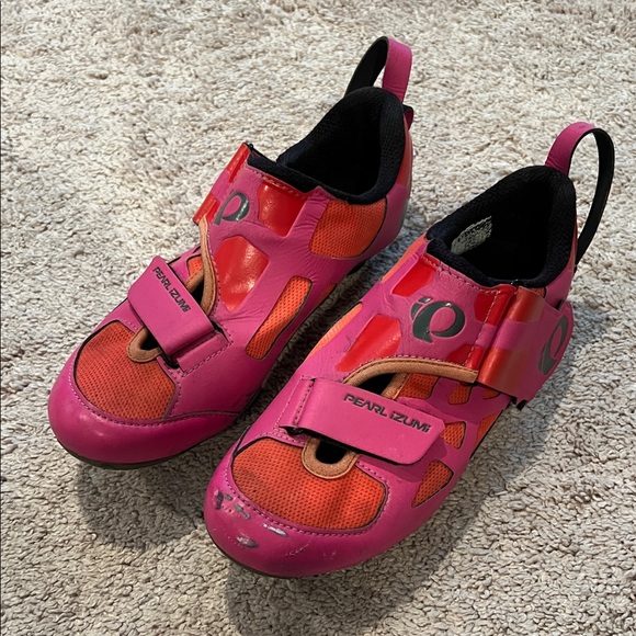 Pearl Izumi Shoes - Pearl Izumi Vibrant Pink and Orange Cycling Shoes